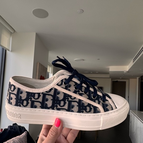 Christian Dior oblique embroid sneakers - Picture 3 of 5
